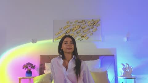 Snapshot of violetta_finch chatting on May 2026 10:22:01 AM violetta_finch online show from May 2026 10:22:01 AM