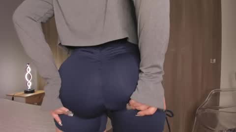 violetta independent model online show from February 2025 04:33:01 AM