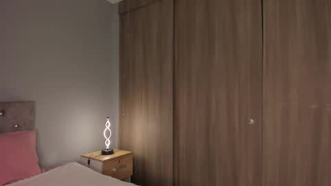 violetta independent model online show from February 2025 07:02:02 AM