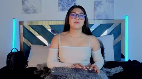 Snapshot of violettabloom1_ chatting on September 2025 07:49:01 PM violettabloom1_ online show from September 2025 07:49:01 PM