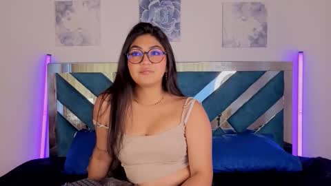 Snapshot of violettabloom_ chatting on September 2025 08:09:01 PM violettabloom_ online show from September 2025 08:09:01 PM