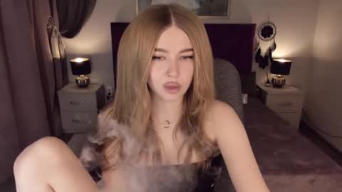 Snapshot of violettaotis chatting on January 2025 12:05:02 PM ViolettaOtis online show from January 2025 12:05:02 PM