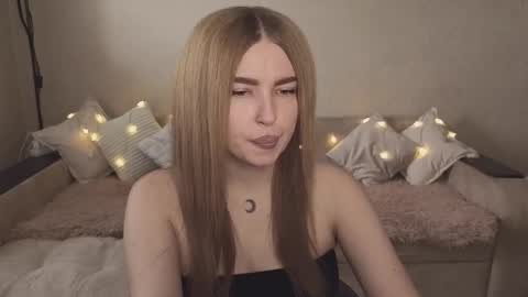 Snapshot of violettaotis chatting on September 2025 12:42:02 PM ViolettaOtis online show from September 2025 12:42:02 PM