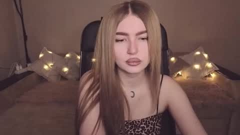 ViolettaOtis online show from January 2026 01:38:02 PM