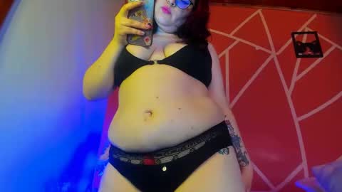 Snapshot of violettasexycam chatting on February 2025 01:11:01 AM violetafetish online show from February 2025 01:11:01 AM