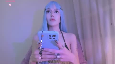 Violett online show from March 2025 04:27:02 AM