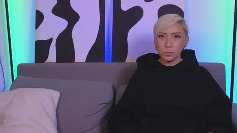 Violet online show from January 2025 02:35:02 AM