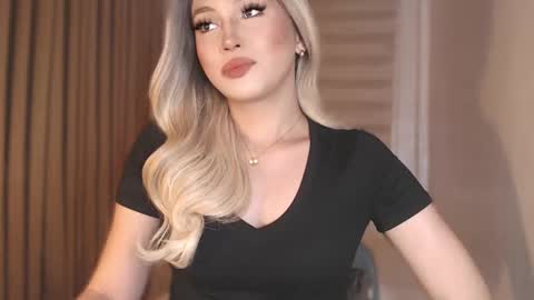 Best Of Both Worlds online show from November 2025 06:49:02 AM