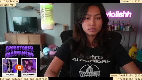 Snapshot of violishh chatting on October 2025 06:25:02 PM follow me on twitter violishh and ig violishh online show from October 2025 06:25:02 PM