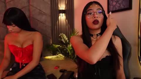 viollettebylyly online show from October 2025 12:04:02 PM