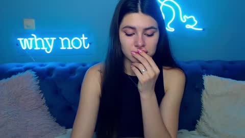 viollinalv online show from November 2025 07:00:02 AM