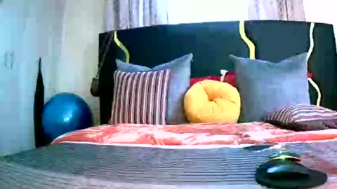 Snapshot of virtual_wifey chatting on February 2025 05:44:01 PM Your Virtual Wife online show from February 2025 05:44:01 PM