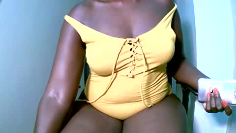 Snapshot of virtual_wifey chatting on March 2025 04:57:01 PM Your Virtual Wife online show from March 2025 04:57:01 PM