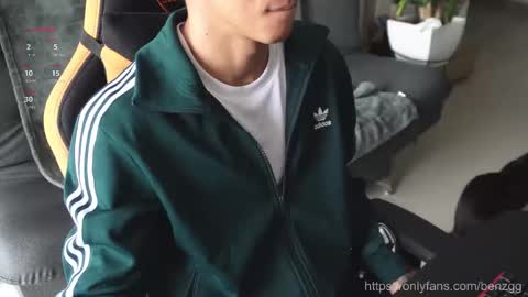 VITO BENZ online show from November 2025 08:08:01 PM