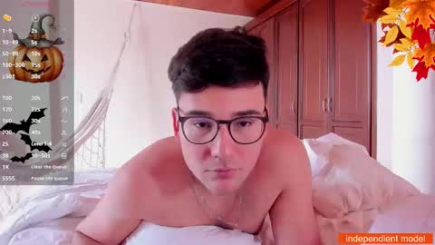 Vito Ferrer online show from October 2025 04:05:02 PM