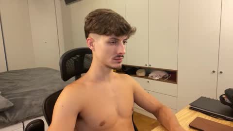 vitoraugustoxxx online show from February 2026 05:30:02 PM