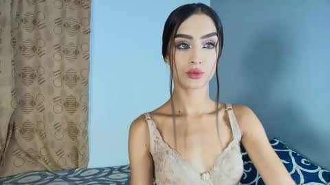 vitoriia_ online show from June 2026 11:43:01 PM