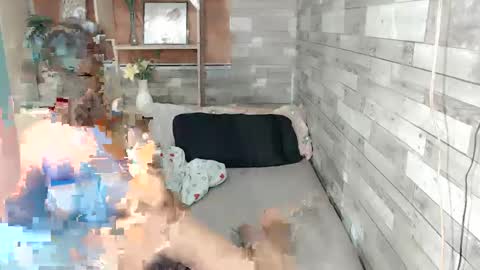 kim online show from February 2025 01:08:02 PM