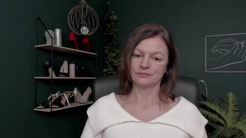 Vivian online show from December 2025 07:50:01 AM