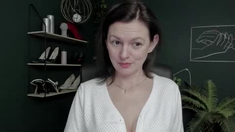 Vivian online show from February 2026 06:58:01 AM