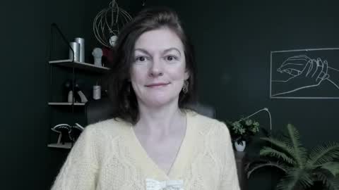 Snapshot of vivian_dream chatting on May 2026 05:46:01 AM Vivian online show from May 2026 05:46:01 AM