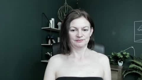 Snapshot of vivian_dream chatting on June 2026 06:36:02 AM Vivian online show from June 2026 06:36:02 AM