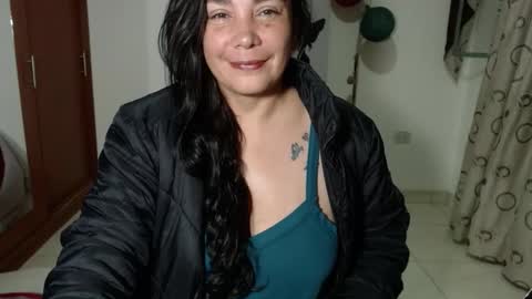 vivian_milf_paint online show from October 2025 02:56:02 AM