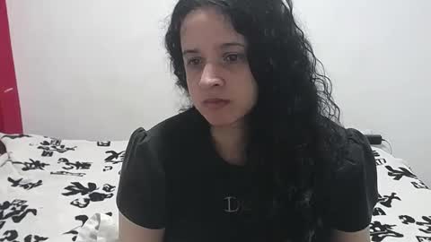 Snapshot of vivian_walt_ chatting on December 2024 04:42:02 AM melissa online show from December 2024 04:42:02 AM