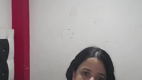 Snapshot of vivian_walt_ chatting on January 2025 07:15:01 AM melissa online show from January 2025 07:15:01 AM