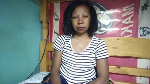 Snapshot of viviane0812 chatting on February 2025 08:39:01 AM viviane0812 online show from February 2025 08:39:01 AM