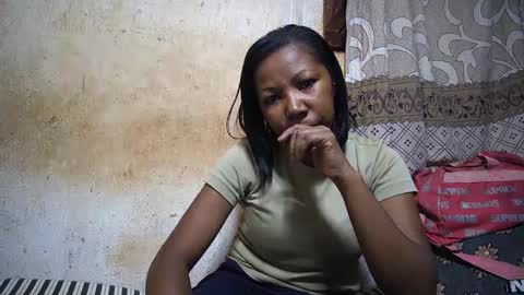 Snapshot of viviane0812 chatting on March 2025 01:15:02 PM viviane0812 online show from March 2025 01:15:02 PM