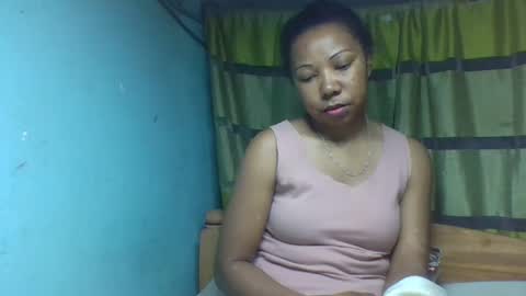 Snapshot of viviane0812 chatting on October 2025 04:31:02 PM viviane0812 online show from October 2025 04:31:02 PM
