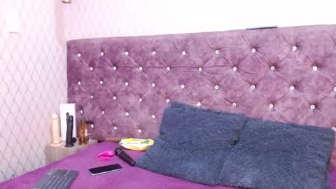 VivianRose online show from November 2025 03:54:01 AM