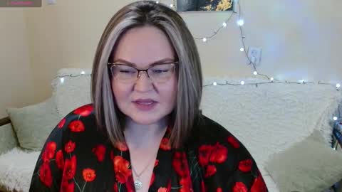 Vivien online show from February 2025 06:19:01 PM
