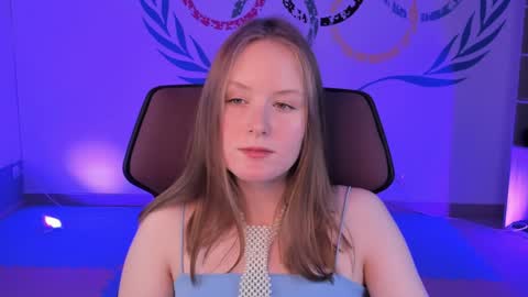 Vivien online show from December 2024 12:08:02 PM