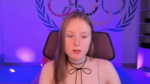 Vivien online show from December 2024 01:02:02 PM