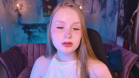 Vivien online show from November 2025 09:11:01 AM