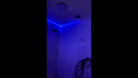 Snapshot of vixenblade chatting on February 2026 06:11:02 AM vixenblade online show from February 2026 06:11:02 AM