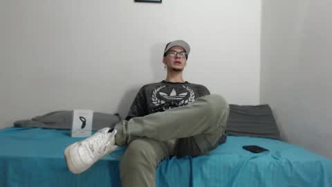 Snapshot of vlad__night chatting on May 2026 03:47:02 AM Vlad online show from May 2026 03:47:02 AM