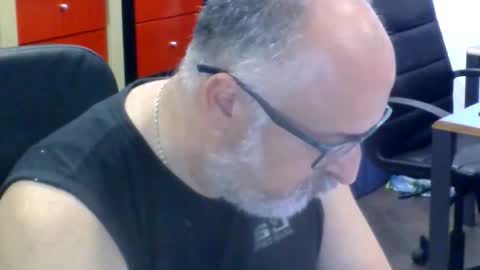 Snapshot of volpi72 chatting on June 2026 06:51:02 PM volpi72 online show from June 2026 06:51:02 PM