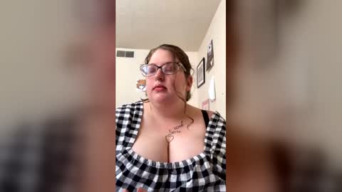 Vivian online show from June 2026 09:49:01 PM