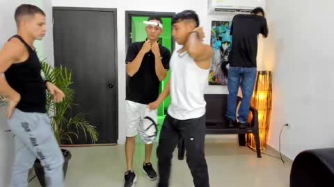 voyeurism_guys online show from November 2025 11:04:02 PM