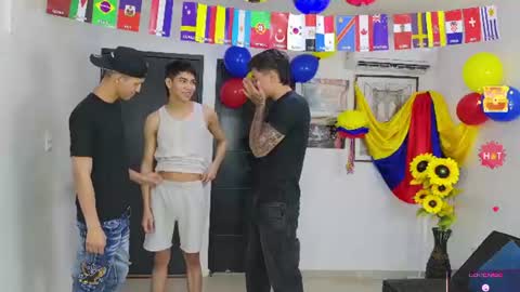 voyeurism_guys online show from June 2026 10:27:02 PM