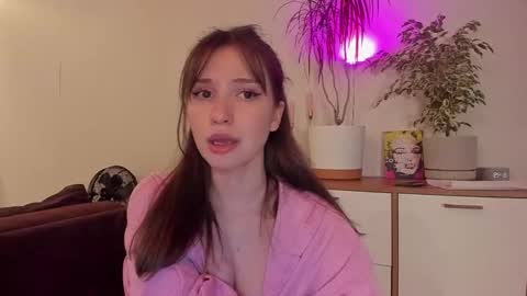 Snapshot of voyliza chatting on September 2025 11:48:01 AM voyliza online show from September 2025 11:48:01 AM