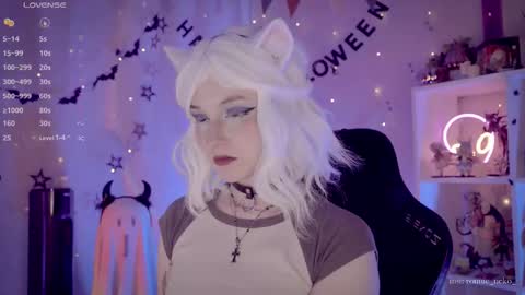 vronnier online show from November 2025 10:37:01 AM