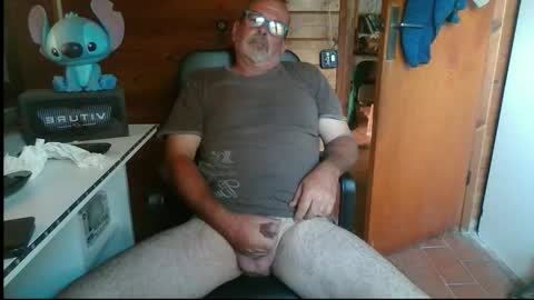 oscar online show from October 2025 04:16:01 PM