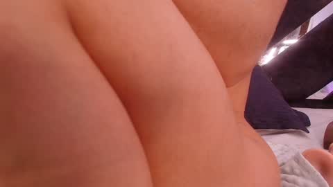 Snapshot of vvioleta_ chatting on January 2025 09:13:01 AM Violeta online show from January 2025 09:13:01 AM