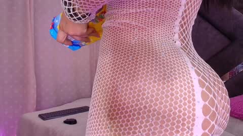 Snapshot of vvioleta_ chatting on January 2025 03:13:01 AM Violeta online show from January 2025 03:13:01 AM