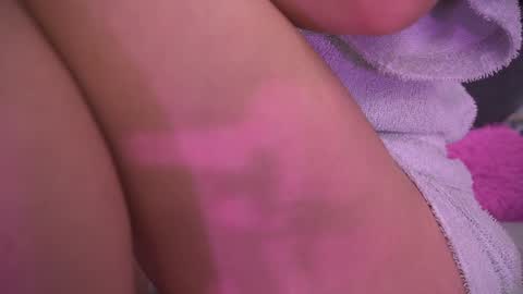 Snapshot of vvioleta_ chatting on February 2025 09:13:02 AM Violeta online show from February 2025 09:13:02 AM