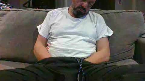 walker033 online show from December 2024 07:05:01 AM